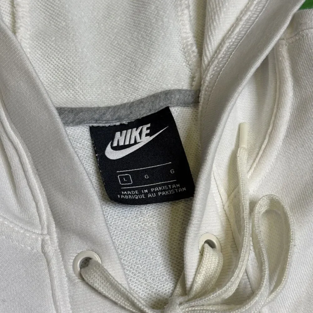 Nike women white